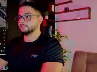 Andreww Brownn webcam model stream image