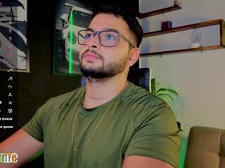 Andreww Brownn webcam model stream image