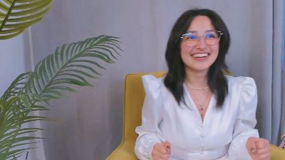 LouiseMitts webcam model stream image