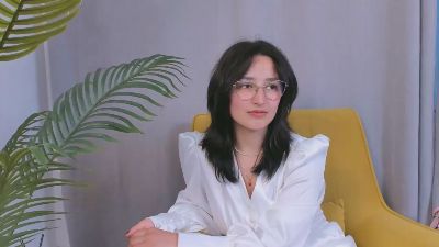 LouiseMitts webcam model stream image