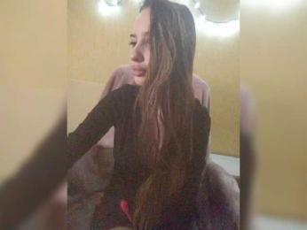 Elza_kom webcam model stream image