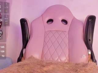 mia-royal webcam model stream image