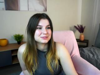 Doris Brow webcam model stream image