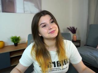 Doris Brow webcam model stream image