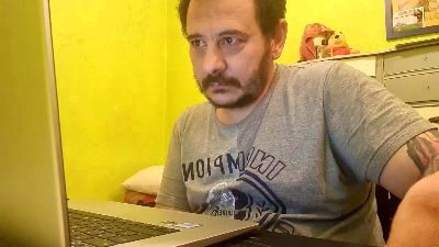 Velcevu webcam model stream image