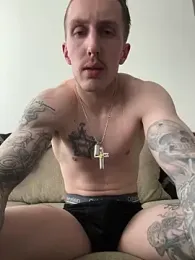 Bradddd73 webcam stripchat model stream image