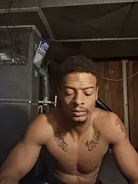 Locdawgg11 webcam preview