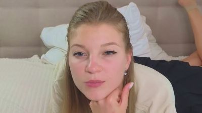 LunaBruoks webcam model stream image