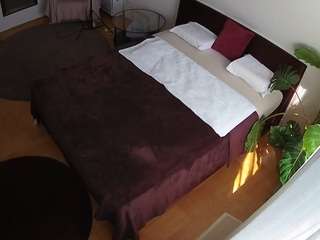 voyeurcam-julmodels-whitebed-5 webcam model stream image