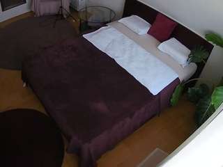 voyeurcam-julmodels-whitebed-5 webcam camsoda model stream image