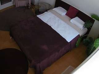 voyeurcam-julmodels-whitebed-5 webcam model stream image