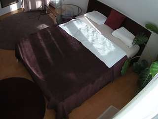 voyeurcam-julmodels-whitebed-5 webcam model stream image
