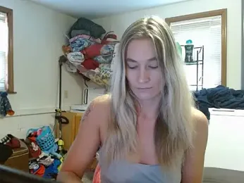 missymilf webcam model stream image