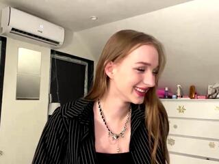 Diane Litle webcam model stream image