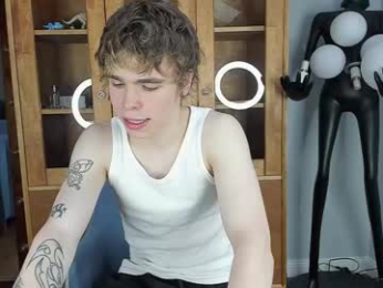 leanlean_ webcam model stream image