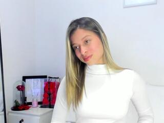 Davina Rose webcam model stream image