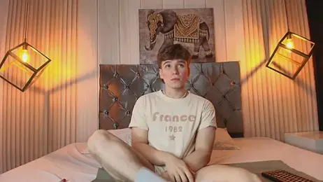 TaylerWhite webcam model stream image