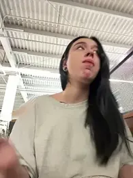 AlishaOfThorns webcam model stream image