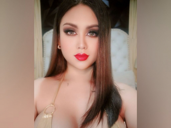 IsaRoyale webcam livejasmin model stream image