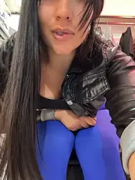 kim_monti webcam model stream image