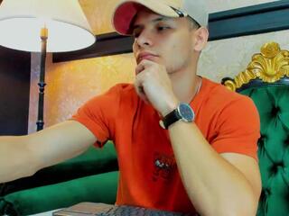 Alessandro Kiing webcam model stream image