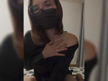 DarkCherry webcam model stream image