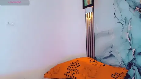 khiara_moretti webcam stripchat model stream image