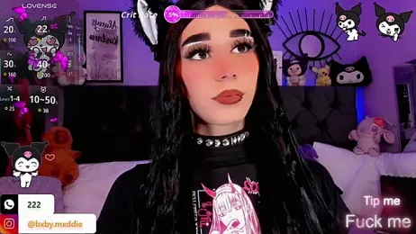 kimMaddiee webcam model stream image