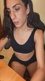 sara_mv webcam model stream image