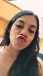 sweet_scarlett_ webcam model stream image