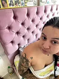Pretty_Isadora webcam stripchat model stream image