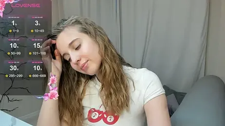 KikiQT1 webcam model stream image