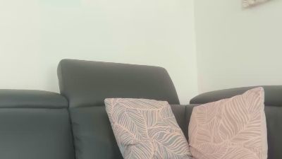 Prishilla webcam cam4 model stream image