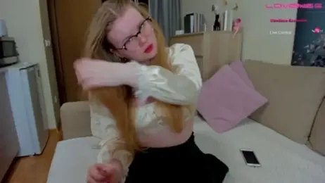 _emi_li_ webcam stripchat model stream image
