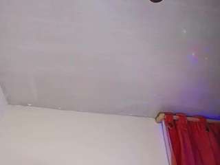 emerald00 webcam model stream image