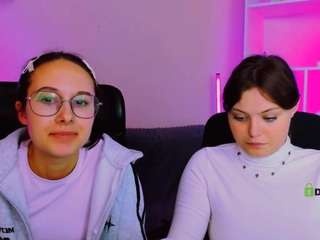 mona-cloud webcam camsoda model stream image