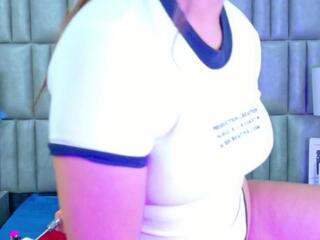 Zoe Rouxx webcam model stream image