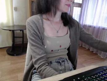 Millie webcam model stream image
