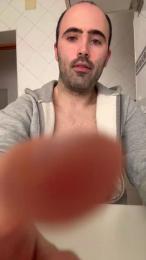 WhiteAndHairy webcam model stream image