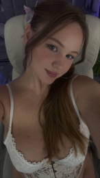 LylaYeess webcam model stream image