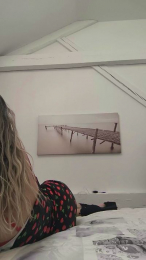 MissPolePocket webcam model stream image