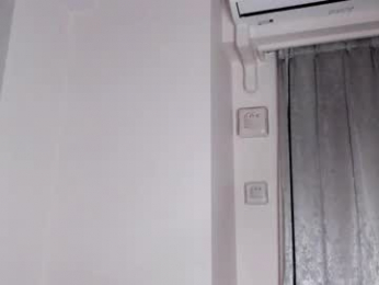 maybenanako webcam model stream image