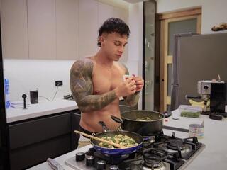 Belami Colton webcam model stream image