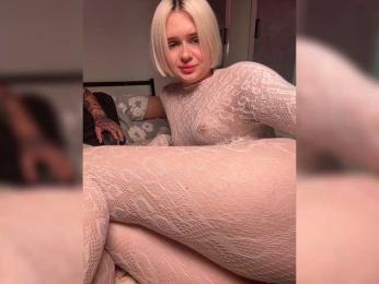 LuxPorn webcam bongacams model stream image