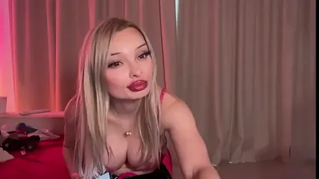 HannaXLove webcam stripchat model stream image