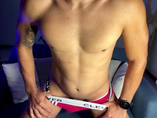Mike Santoss webcam model stream image