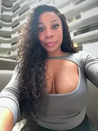 Belle___ webcam model stream image