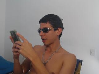Ryan Medeiros webcam model stream image