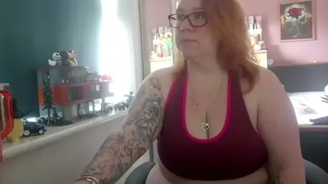 NikiDeeOfficial webcam stripchat model stream image