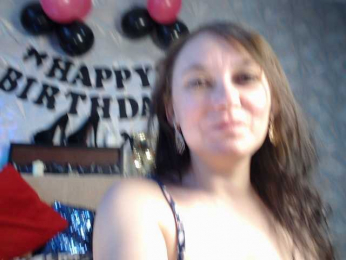 MaryLu23 webcam model stream image